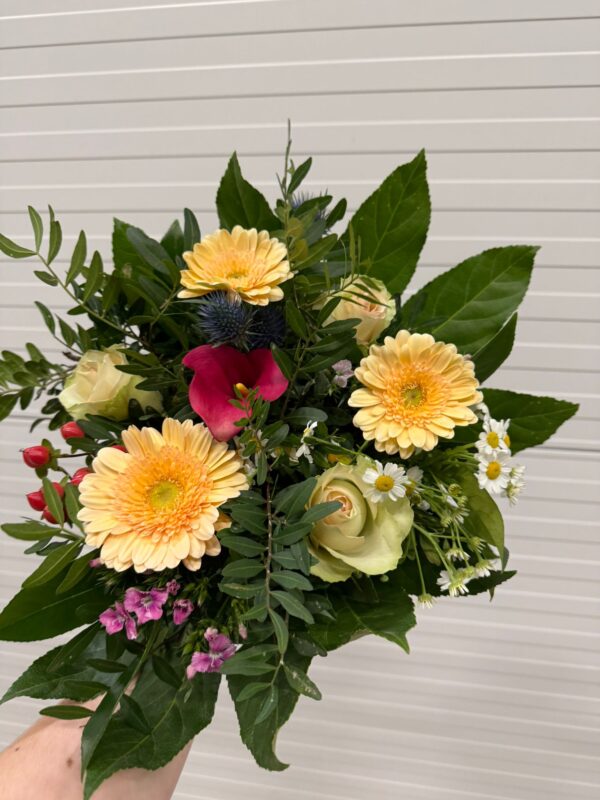 Klassiek boeket gerbera lichtgeel